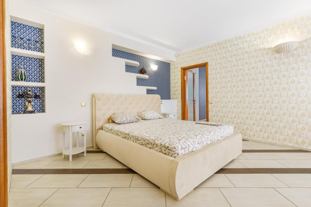 Deribasivska Cozy 4-Room Apartment Odessa Exterior foto